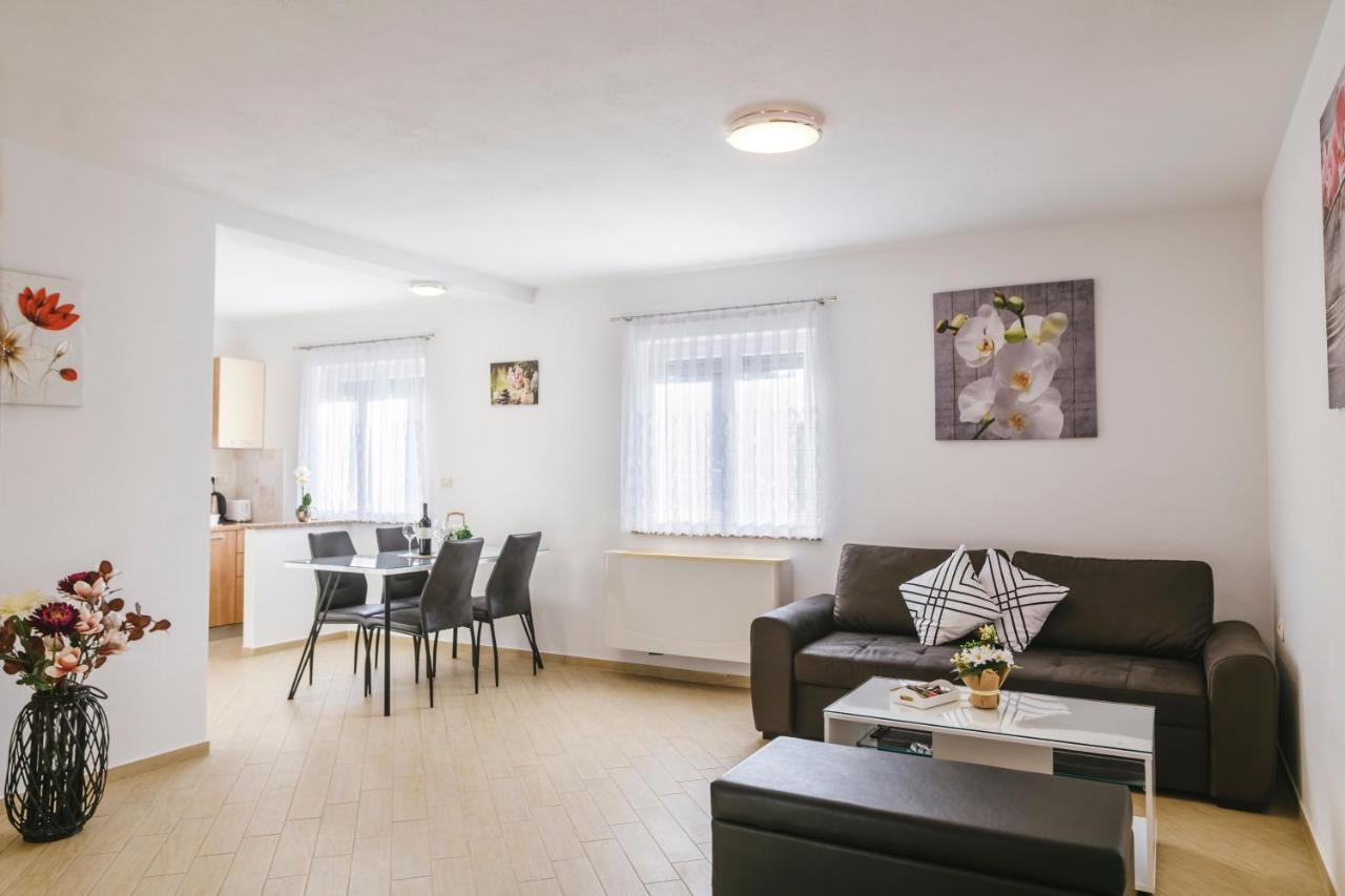 Apartments Mirela Koper Eksteriør bilde